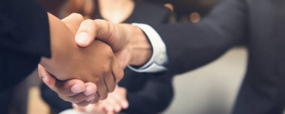 Photo Box - 1000 x 400 - Lounge at HQ #1 - Intimate Gathering